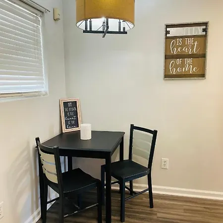Spacious 1King Bd/2Queen Bd/* 1 Mile From I-85 Lexington Exterior photo