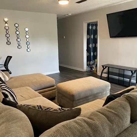 Spacious 1King Bd/2Queen Bd/* 1 Mile From I-85 Lexington Exterior photo