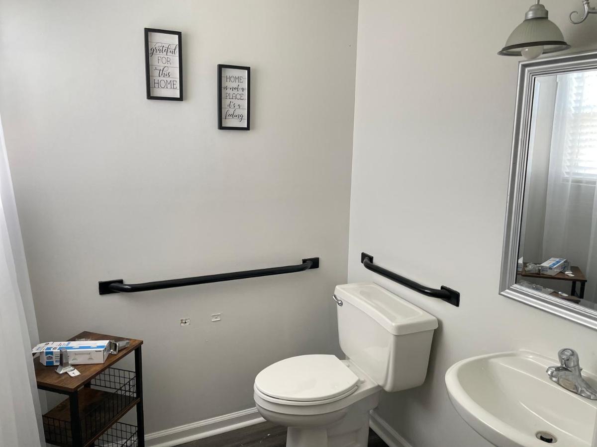 Spacious 1king Bd/2queen Bd/* 1 Mile From I-85