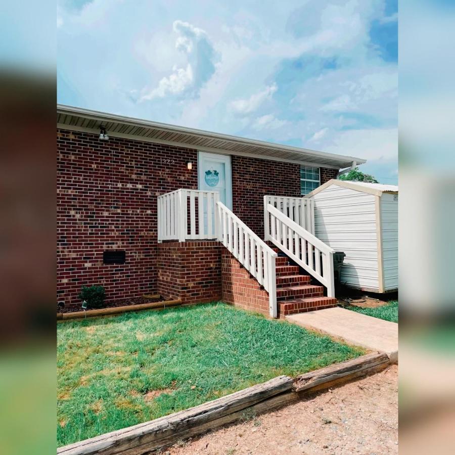 Spacious 1king Bd/2queen Bd/* 1 Mile From I-85 *