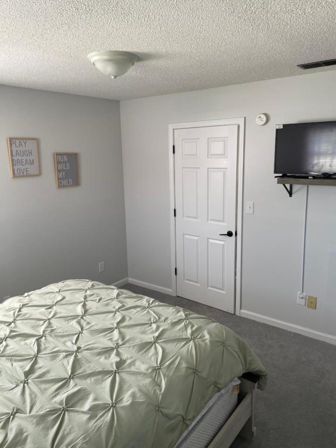Spacious 1king Bd/2queen Bd/* 1 Mile From I-85