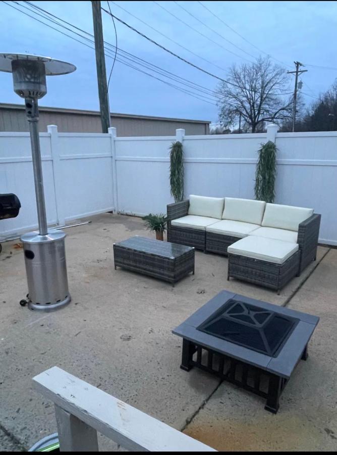 Spacious 1king Bd/2queen Bd/* 1 Mile From I-85 *